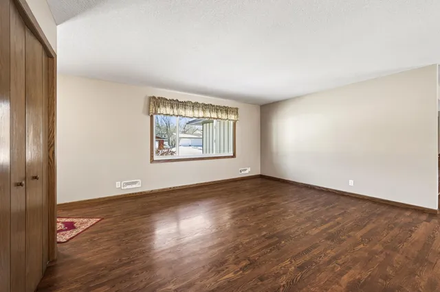 $380,000 | 6840 Innsdale Avenue South, Cottage Grove, MN 55016