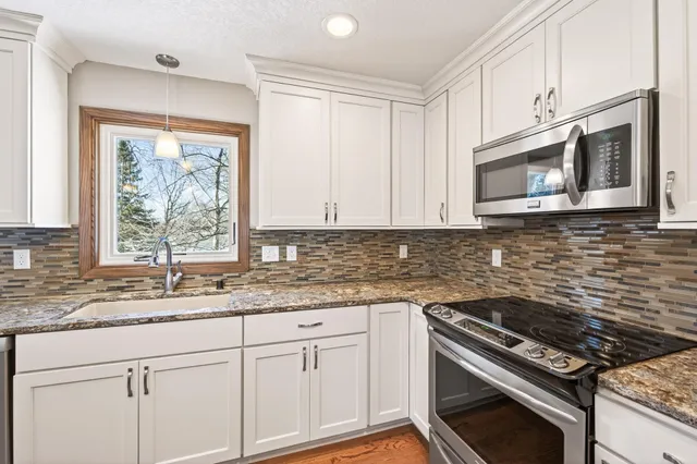 $380,000 | 6840 Innsdale Avenue South, Cottage Grove, MN 55016