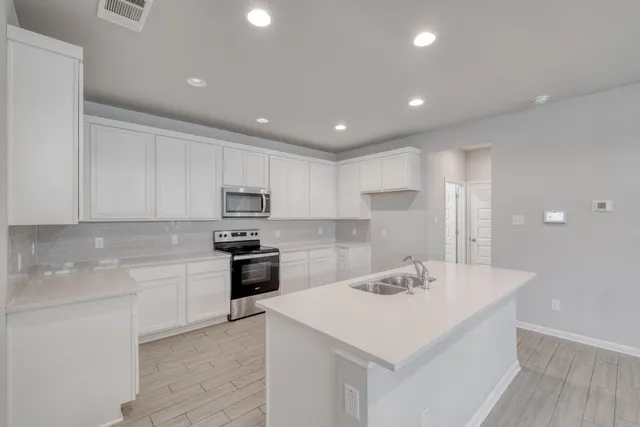 $249,900 | 124 Drifter Lane, Jarrell, TX 76537