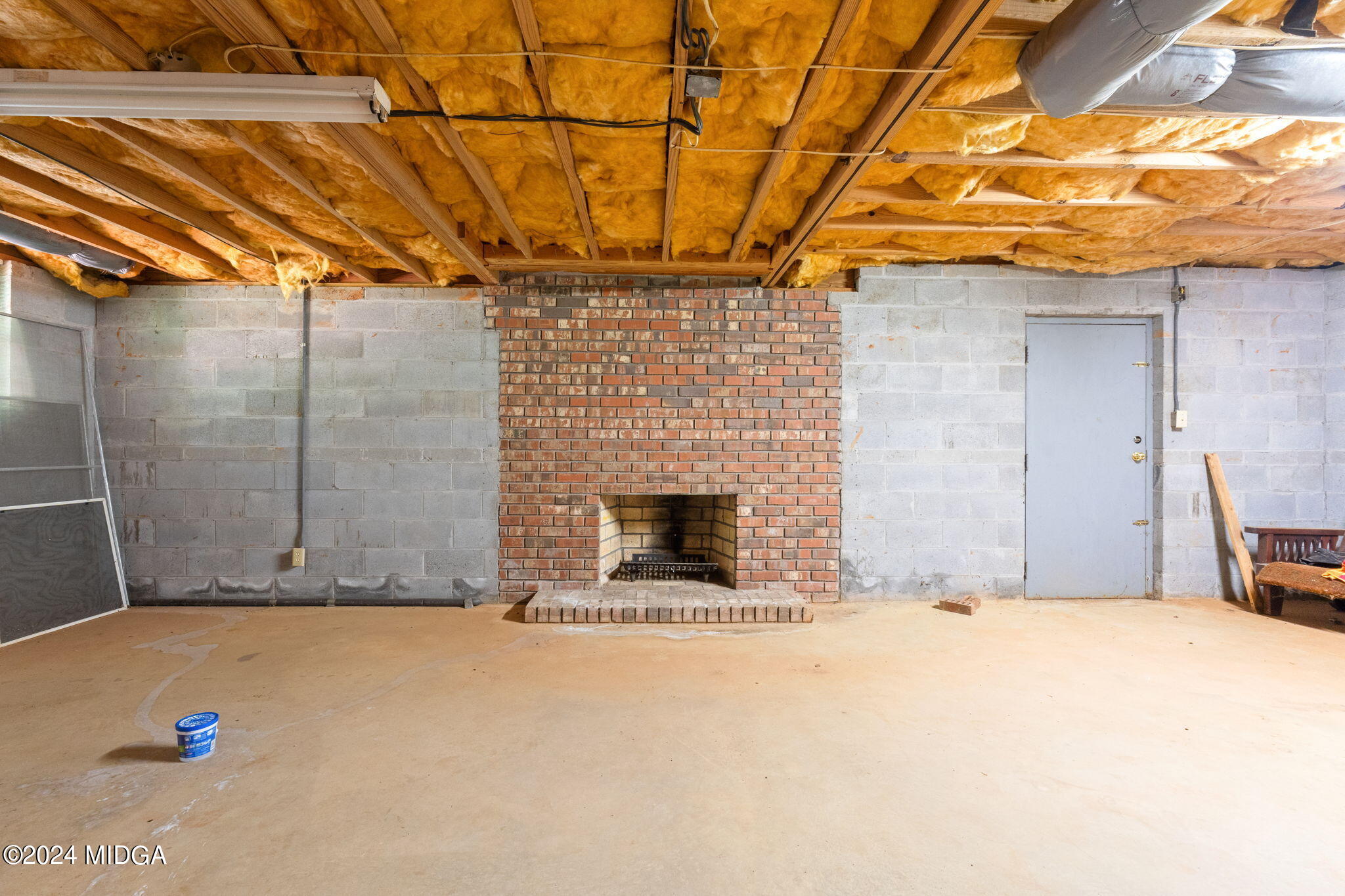 292 Briarcliff Road Jackson, GA 30233 - Photo 39 of 61 a view of a livingroom with a fireplace