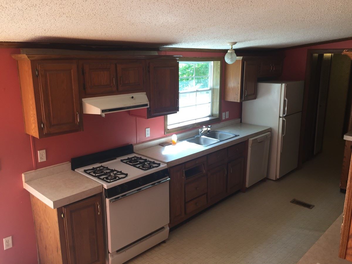 521 Thomas Road South Boardman, MI 49680 - Photo 11 of 31 1840817-10.JPG