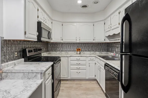 $234,500 | 400 Sunset Drive, Unit K50, Johnson City, TN 37604