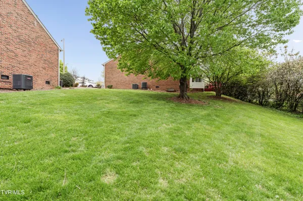 $234,500 | 400 Sunset Drive, Unit K50, Johnson City, TN 37604