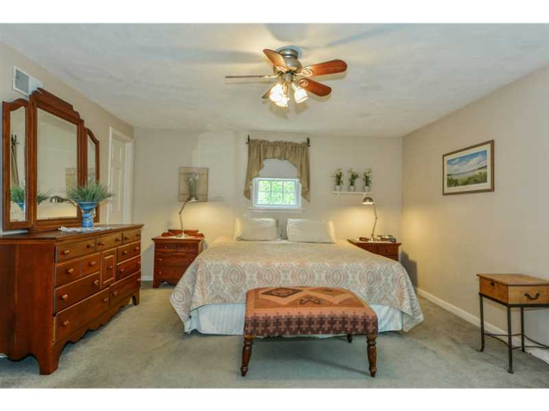 5 Edgewater Road Narragansett, RI 02882 - Photo 11 of 15 Master Bedroom.