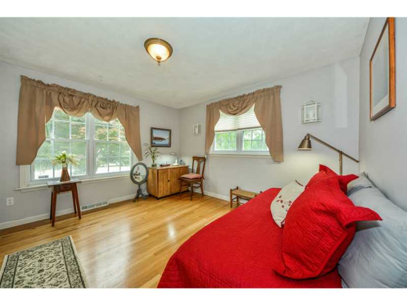 5 Edgewater Road Narragansett, RI 02882 - Photo 13 of 15 Bedroom.