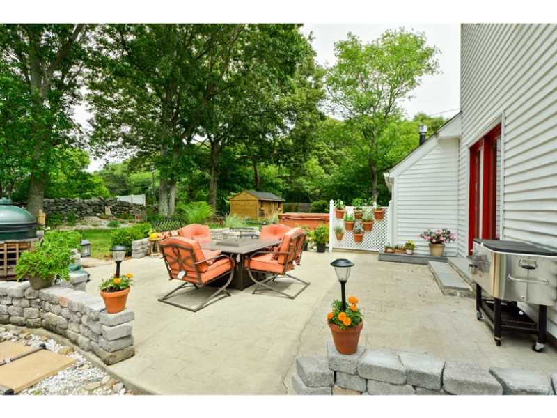 5 Edgewater Road Narragansett, RI 02882 - Photo 14 of 15 Patio/Deck.