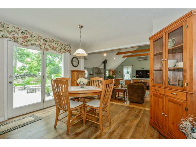 5 Edgewater Road Narragansett, RI 02882 - Photo 5 of 15 Dining Area.