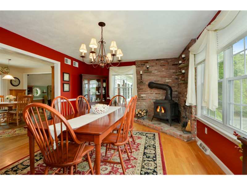5 Edgewater Road Narragansett, RI 02882 - Photo 8 of 15 Dining Room.