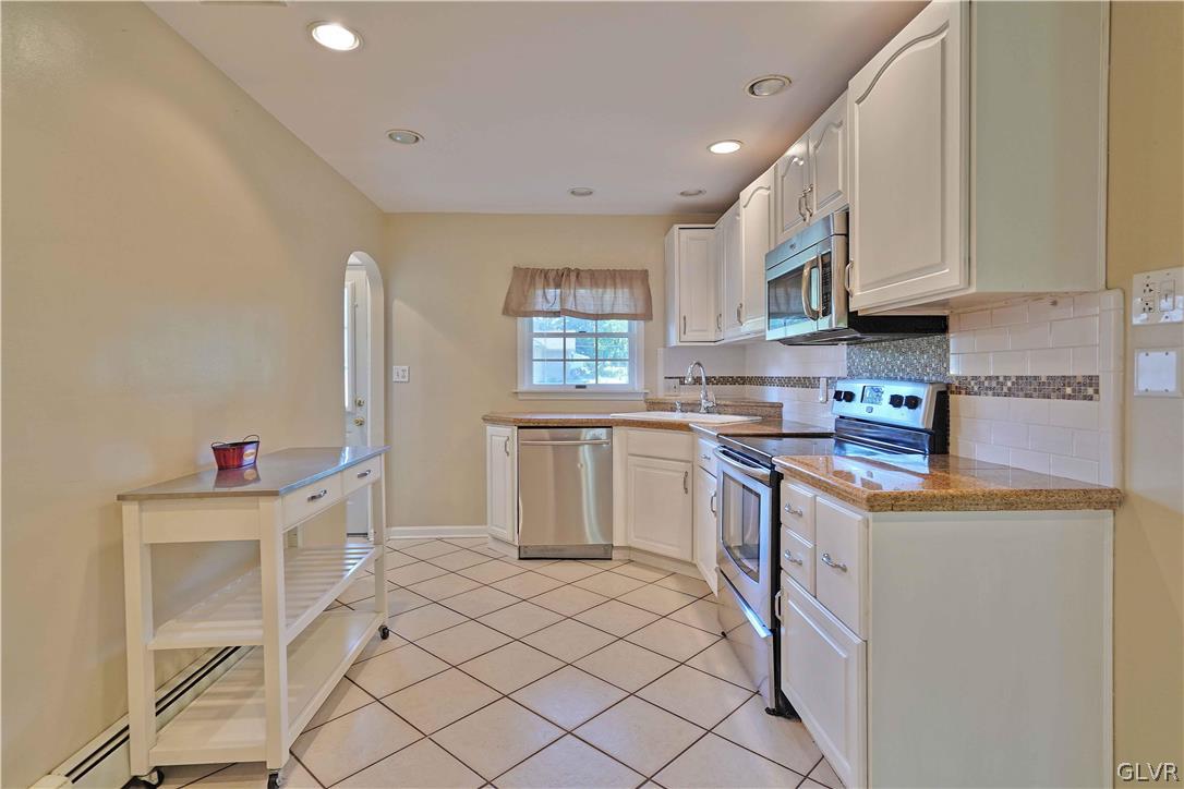 3436 Park Road Bethlehem, PA 18020 - Photo 9 of 40 Gallery Image 9