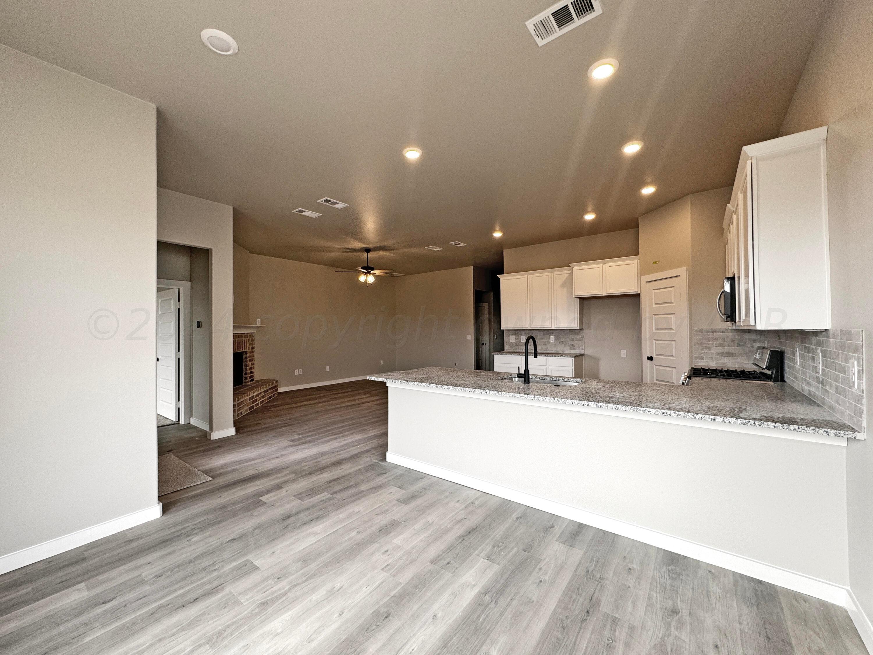 7611 Frazier Road Amarillo, TX 79119 - Photo 3 of 14 IMG_1544