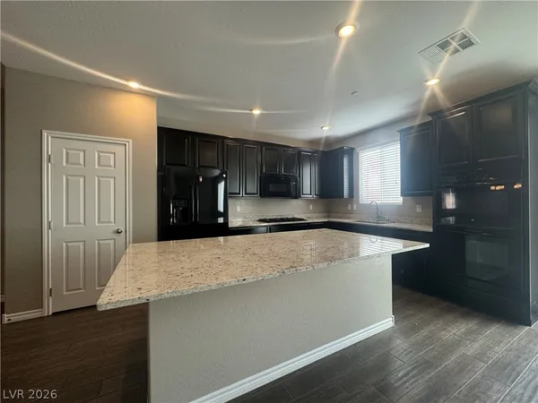 $2,550 | 3171 Rowan Brook Avenue, Henderson, NV 89052