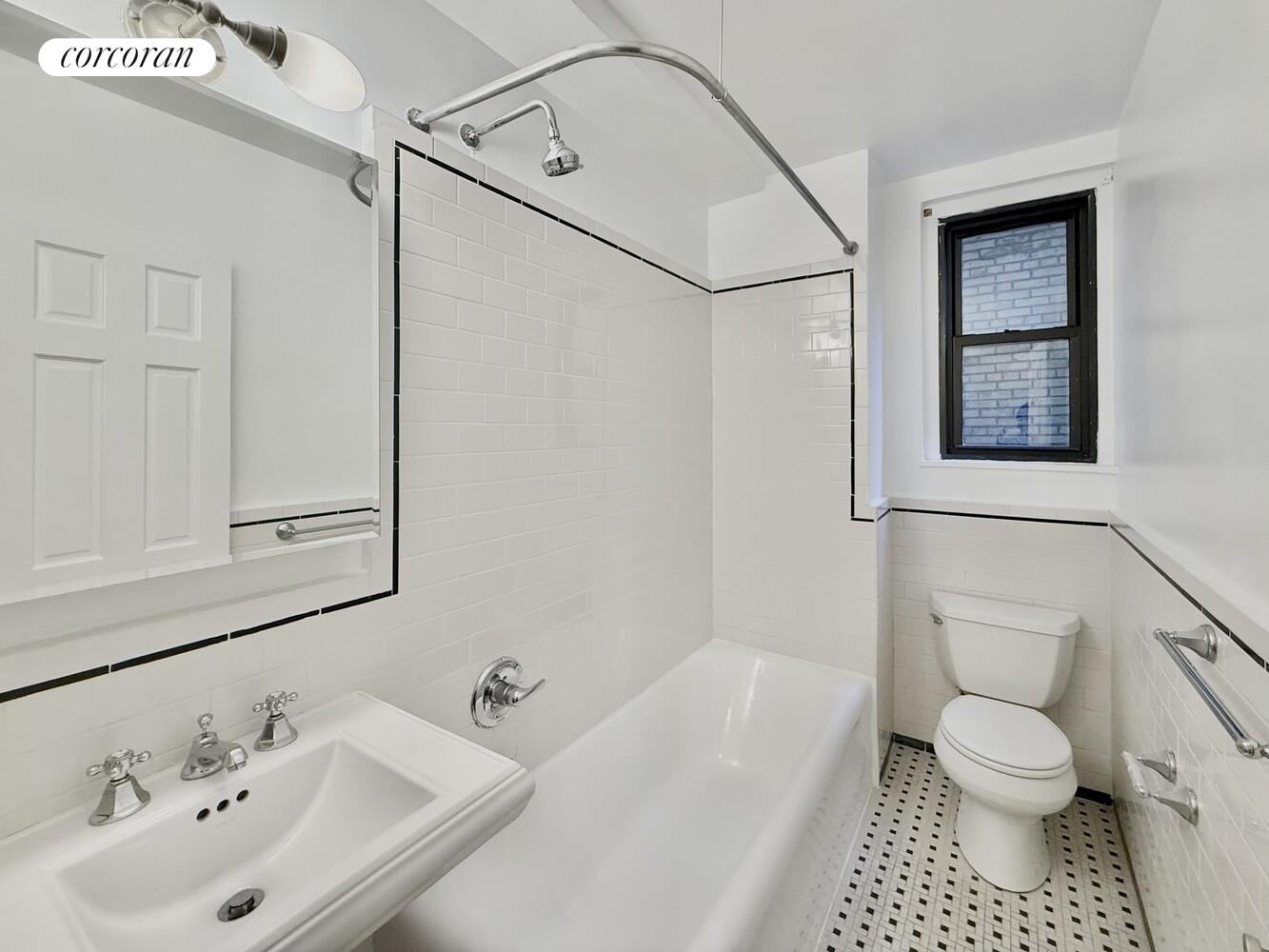210 East 68th Street, Unit 3M Manhattan, NY 10065 - Photo 6 of 7