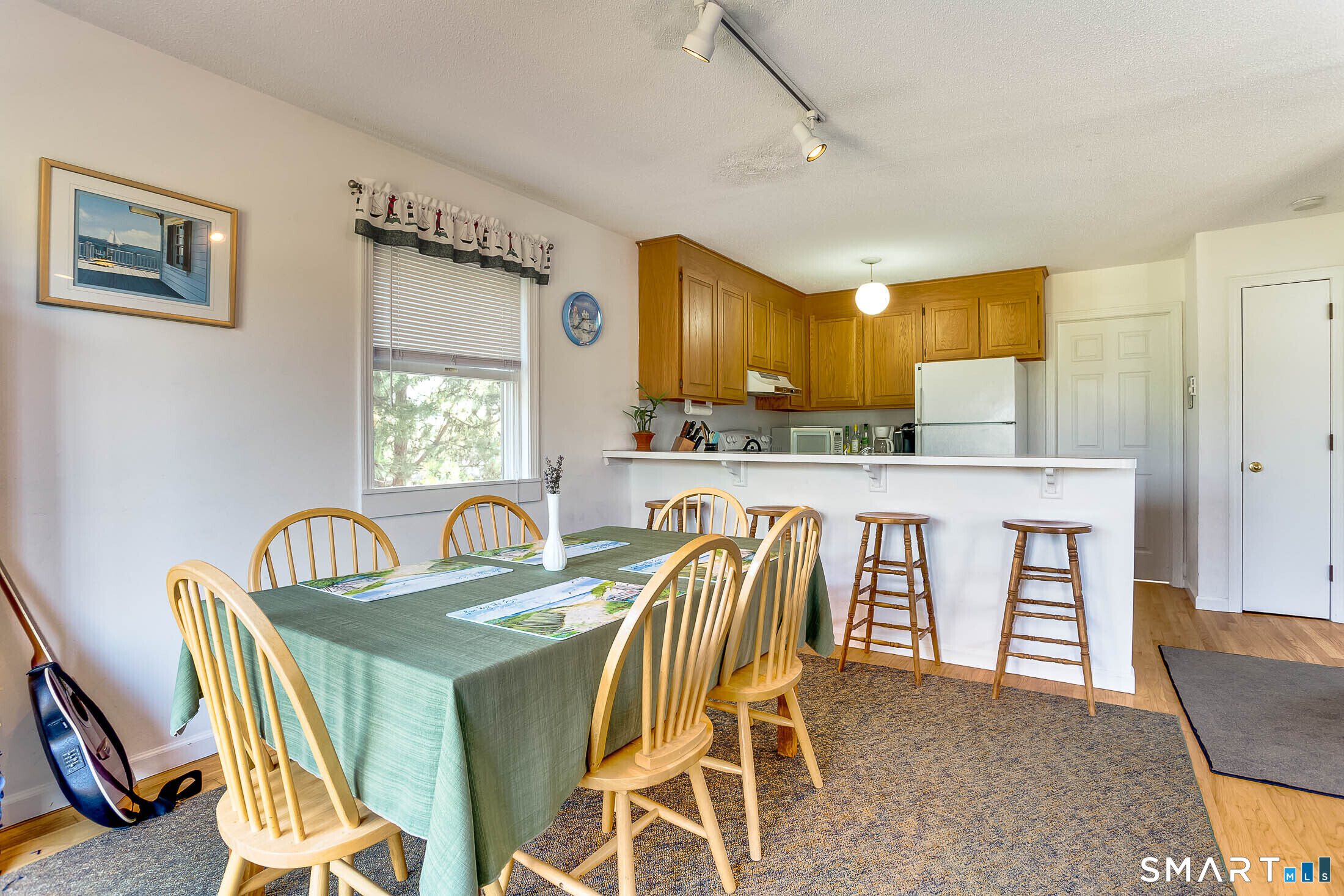 18 Atlantic Avenue Groton, CT 06340 - Photo 6 of 33