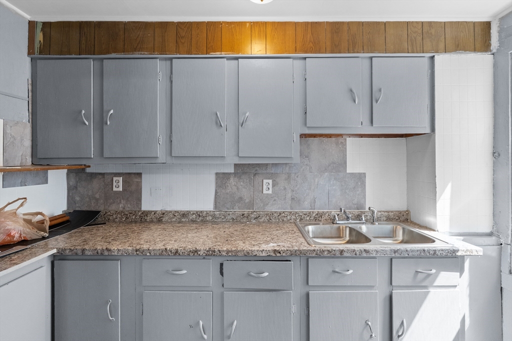 554 Third Street Fall River, MA 02721 - Photo 14 of 26 Gallery Image 14