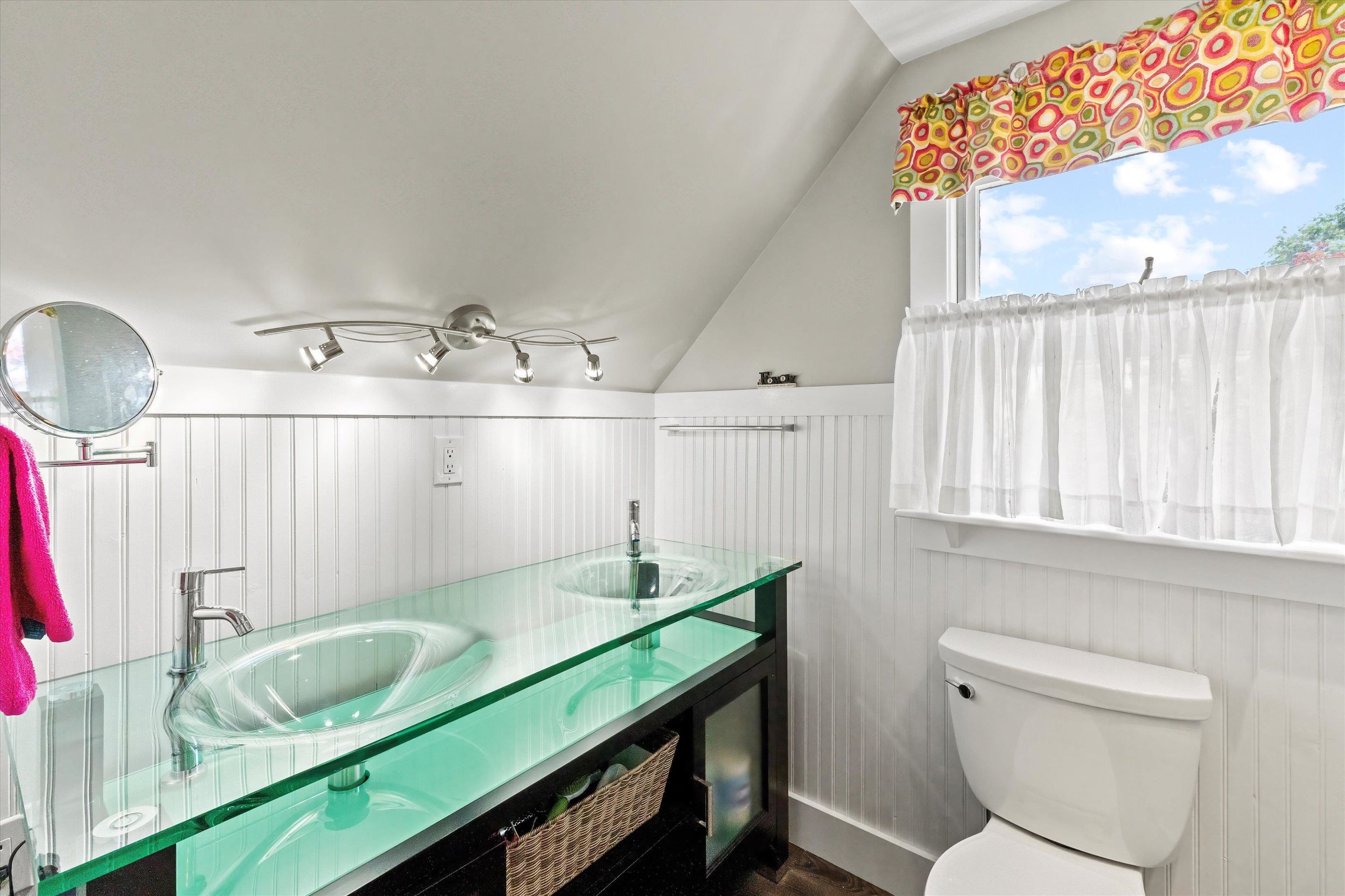 1041 Bridge Street Manchester, NH 03104 - Photo 18 of 50