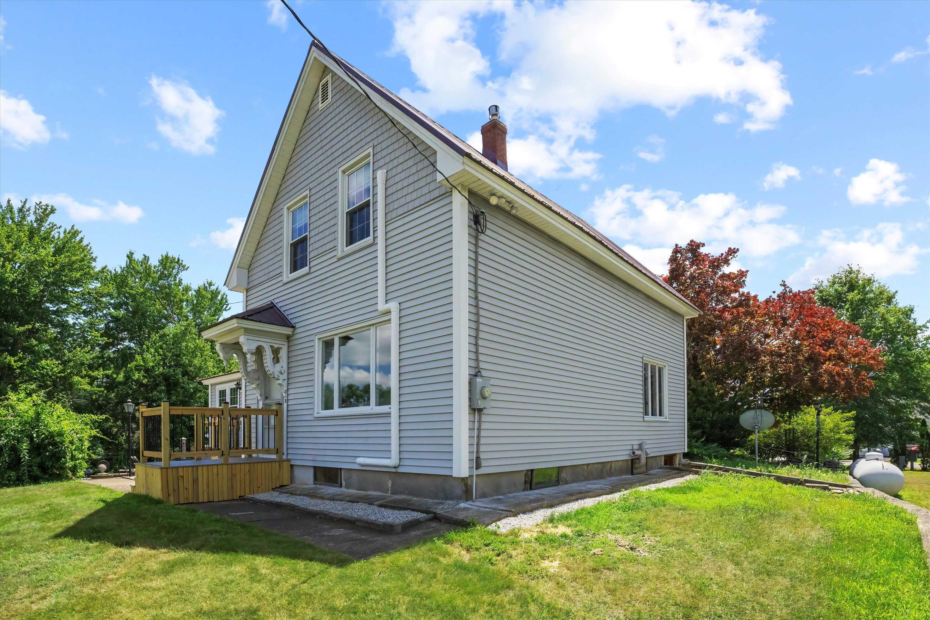 1041 Bridge Street Manchester, NH 03104 - Photo 35 of 50