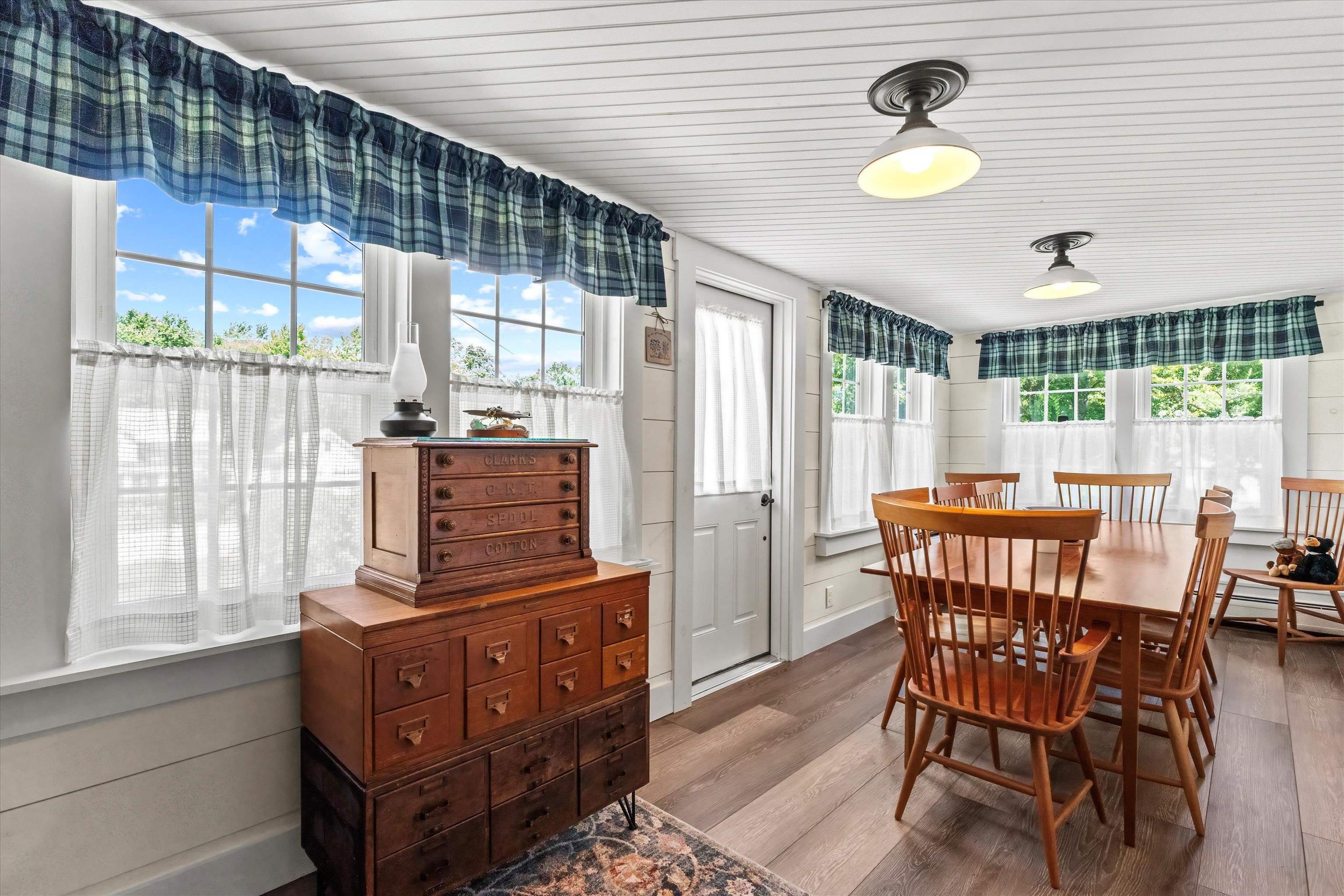 1041 Bridge Street Manchester, NH 03104 - Photo 9 of 50