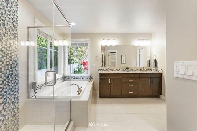 $1,400,000 | 13618 Southeast 89th Place, Newcastle, WA 98059