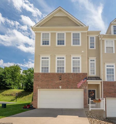 $372,500 | 430 St Andrews Drive, Morgantown, WV 26508