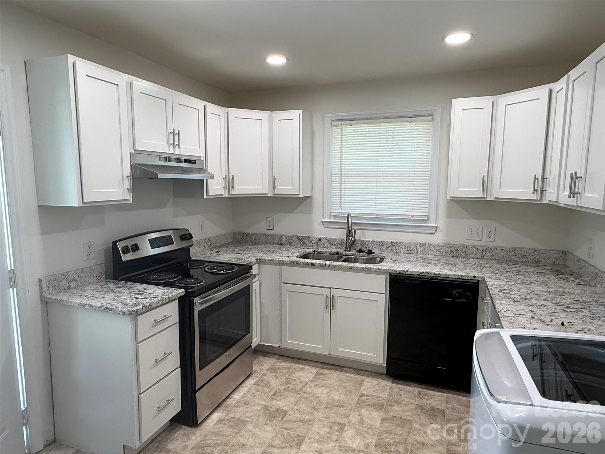 4629 Cinderella Road Charlotte, NC 28213 - Photo 4 of 9