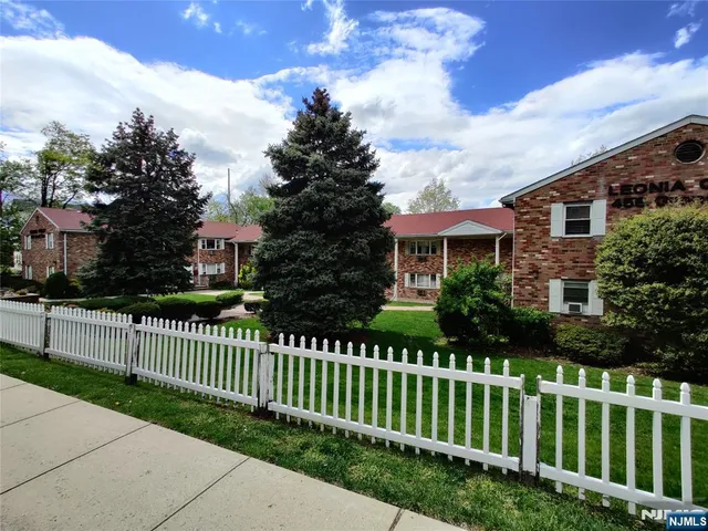 $2,525 | 456 Grand Avenue, Unit 5A, Leonia, NJ 07605