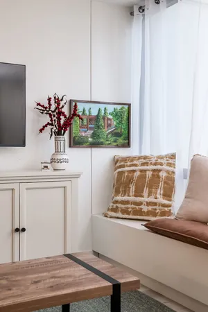 $2,700 | 2800 North Lake Shore Drive, Unit 715, Chicago, IL 60657