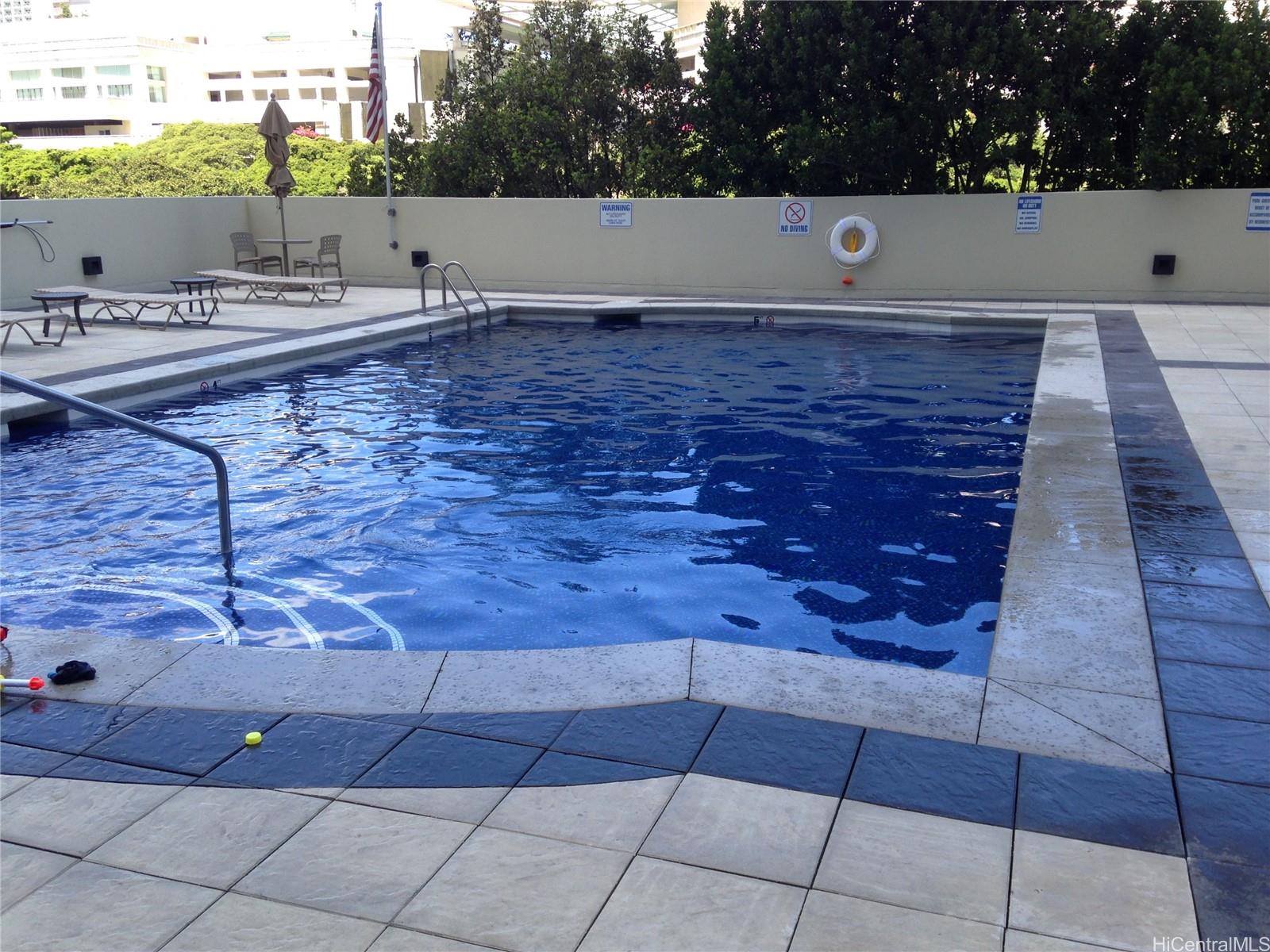 1717 Ala Wai Boulevard, Unit 2502 Honolulu, HI 96815 - Photo 2 of 15 a view of a terrace