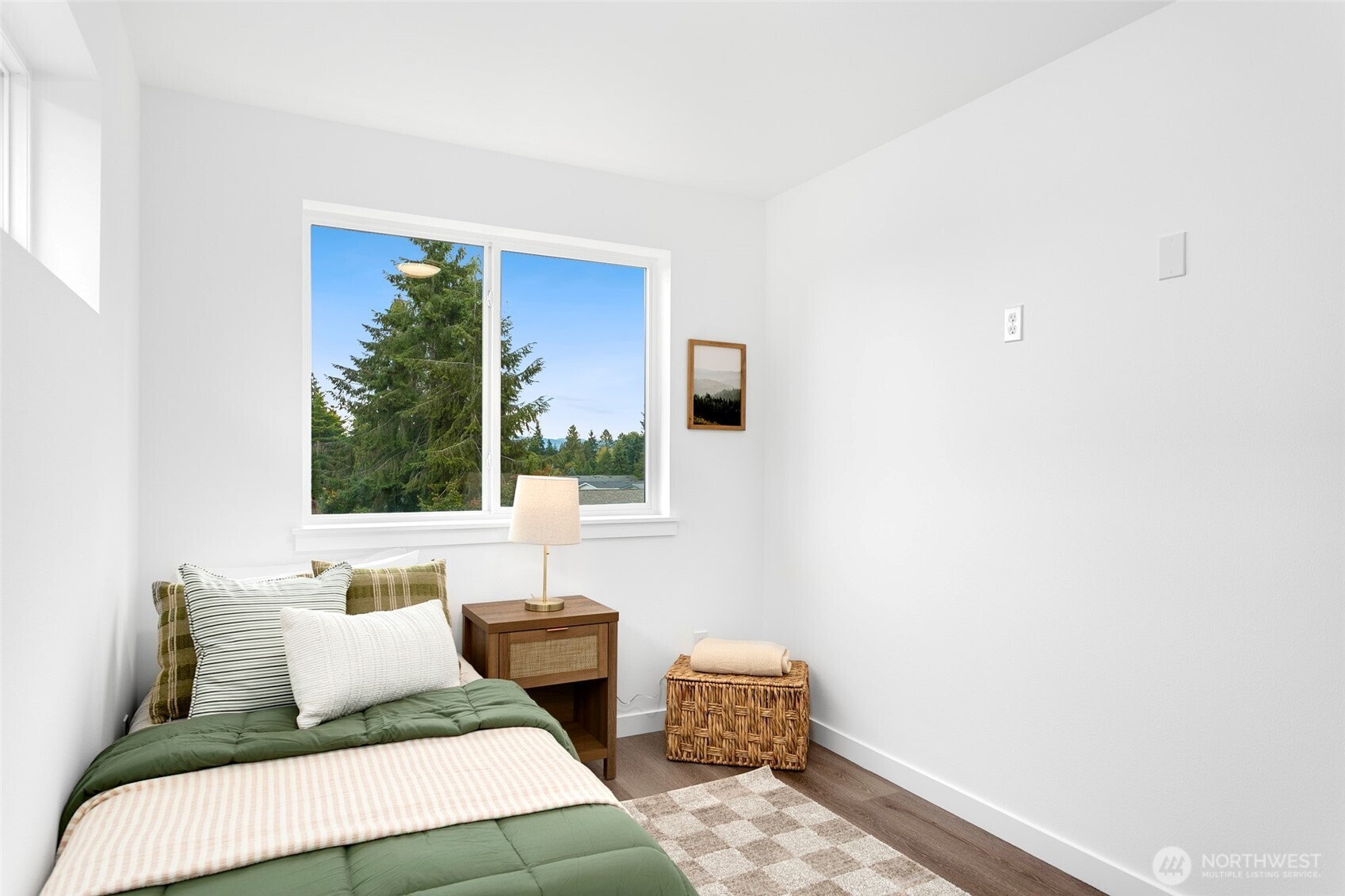 12107 East Gibson Road Everett, WA 98204 - Photo 15 of 25