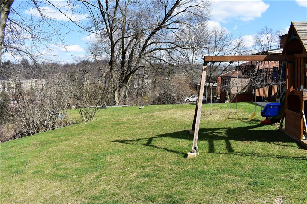 5095 Raintree Drive Pittsburgh, PA 15236 - Photo 4 of 25 Gallery Image 4