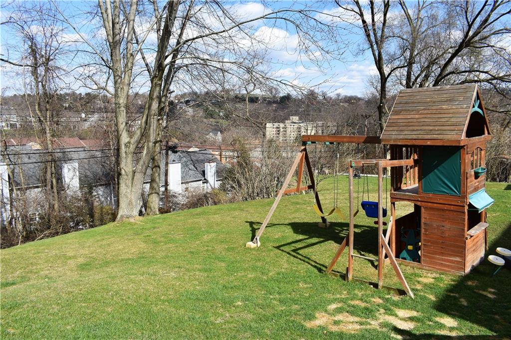 5095 Raintree Drive Pittsburgh, PA 15236 - Photo 5 of 25 Gallery Image 5