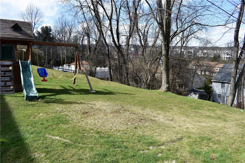 5095 Raintree Drive Pittsburgh, PA 15236 - Photo 6 of 25 Gallery Image 6