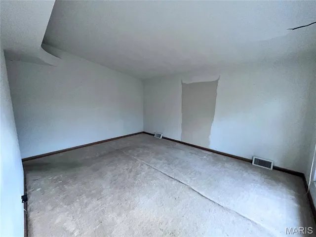 $129,900 | 1320 Mendell Drive, University City, MO 63130