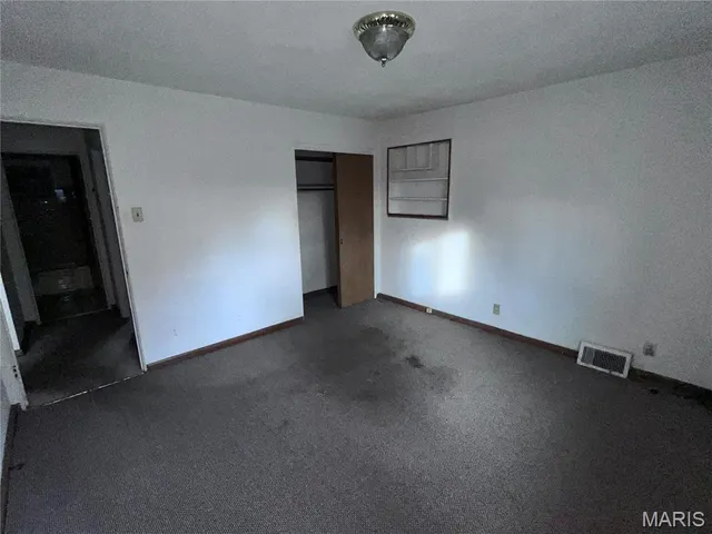 $129,900 | 1320 Mendell Drive, University City, MO 63130