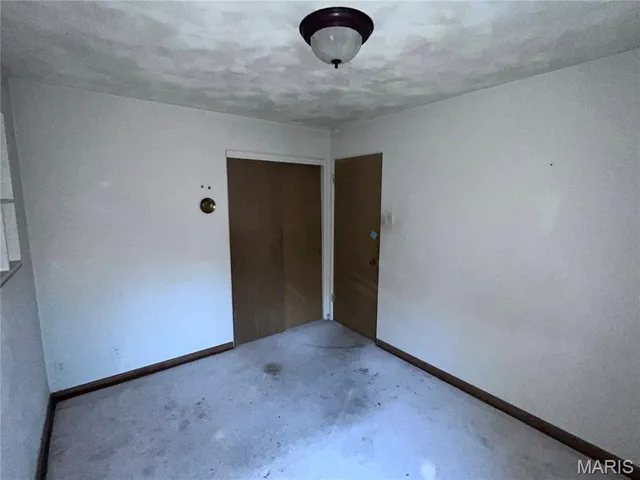 $129,900 | 1320 Mendell Drive, University City, MO 63130