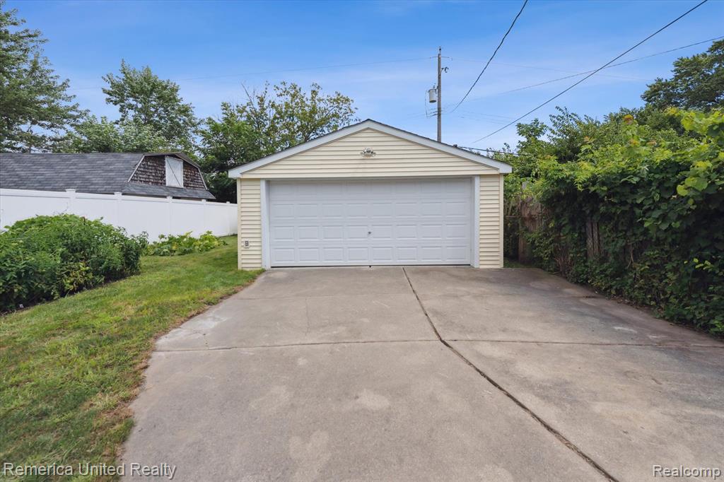 15095 Beech Daly Road Taylor, MI 48180 - Photo 30 of 39