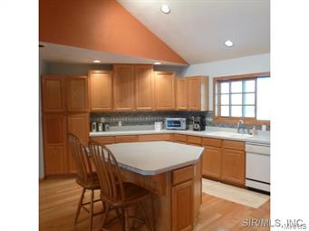 5601 Cardinal Drive Waterloo, IL 62298 - Photo 8 of 22 Gallery Image 8