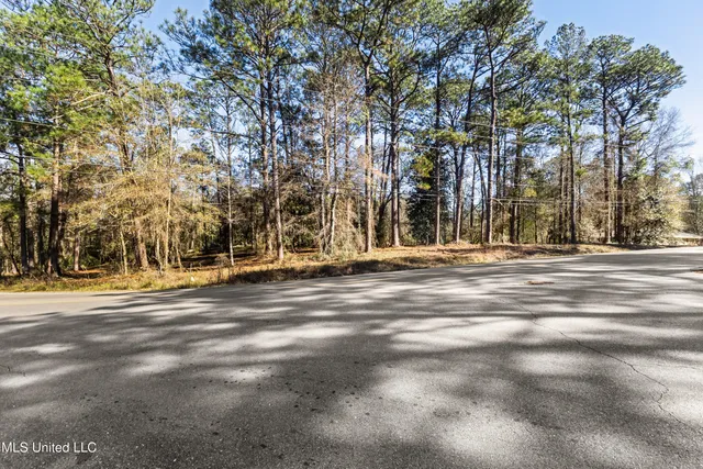 $224,900 | 1906 South 28th Ave Ext., Hattiesburg, MS 39402