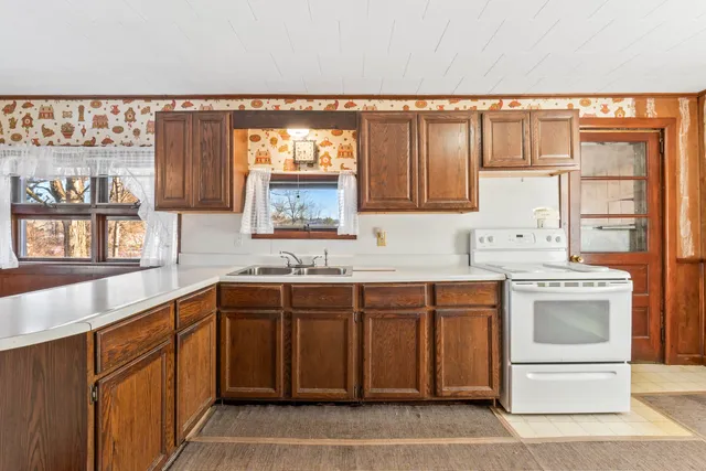 $329,000 | 527 Rollins Road, Rollinsford, NH 03869