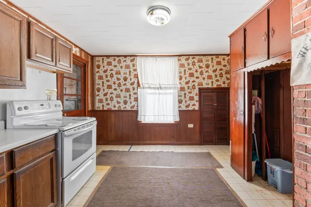 $329,000 | 527 Rollins Road, Rollinsford, NH 03869