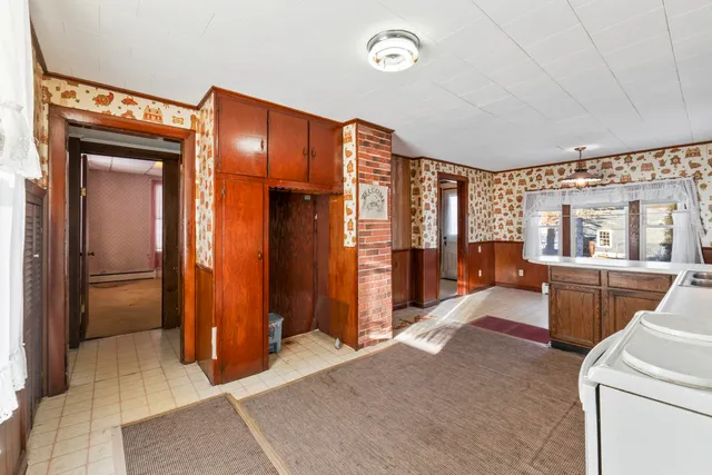 $329,000 | 527 Rollins Road, Rollinsford, NH 03869