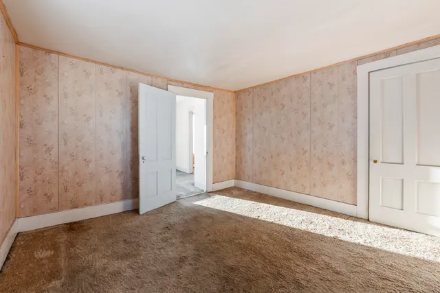 $329,000 | 527 Rollins Road, Rollinsford, NH 03869