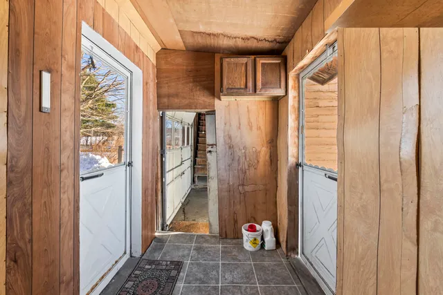 $329,000 | 527 Rollins Road, Rollinsford, NH 03869