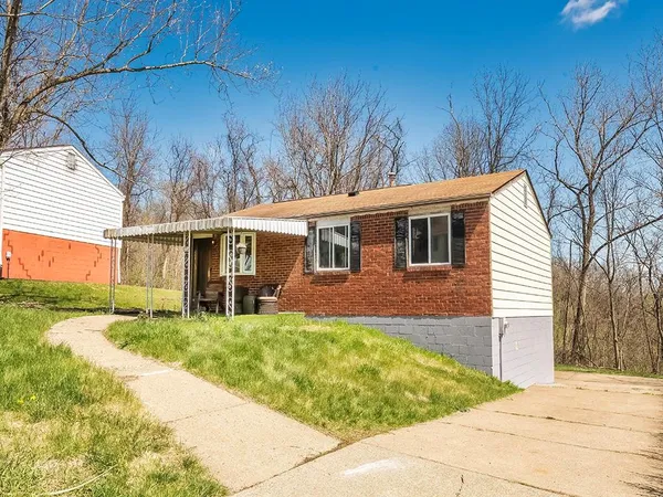 $180,000 | 118 Courtney Drive, Verona, PA 15147