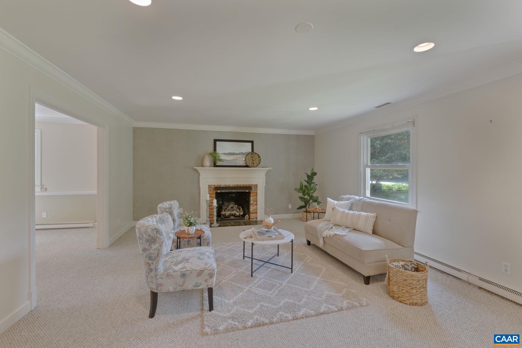 306 Gloucester Road Charlottesville, VA 22901 - Photo 6 of 33 Gallery Image 6