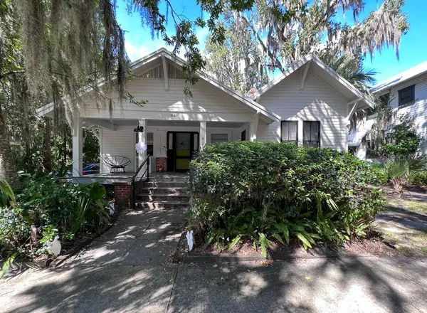$1,200 | 312 Northeast 2nd Avenue, Unit W, Gainesville, FL 32601