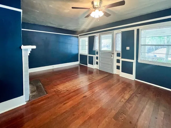 $1,200 | 312 Northeast 2nd Avenue, Unit W, Gainesville, FL 32601