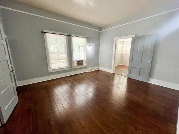 $1,200 | 312 Northeast 2nd Avenue, Unit W, Gainesville, FL 32601