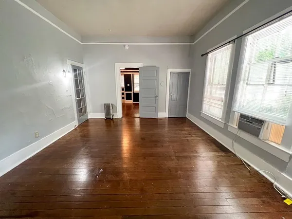 $1,200 | 312 Northeast 2nd Avenue, Unit W, Gainesville, FL 32601