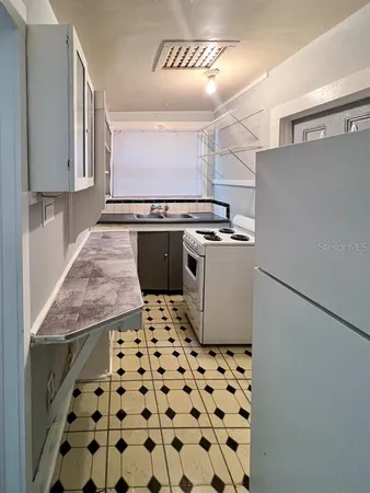 $1,200 | 312 Northeast 2nd Avenue, Unit W, Gainesville, FL 32601