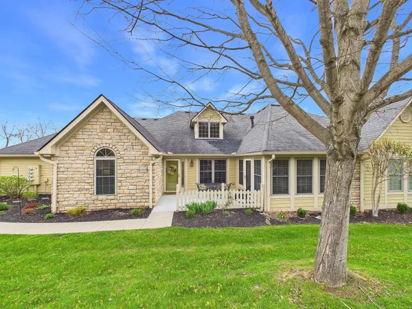 $410,000 | 1489 Pine View Drive, Lancaster, OH 43130